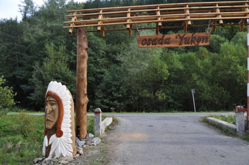 Brána do osady Yukon