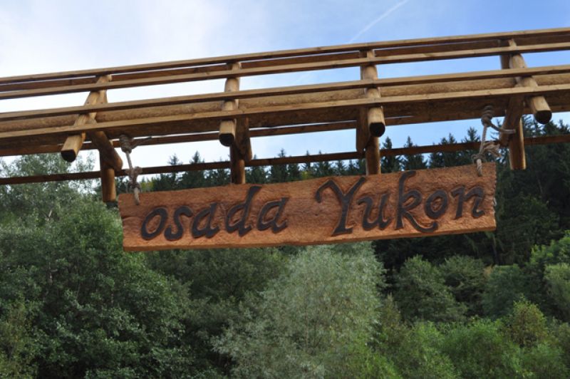 Brána do osady Yukon